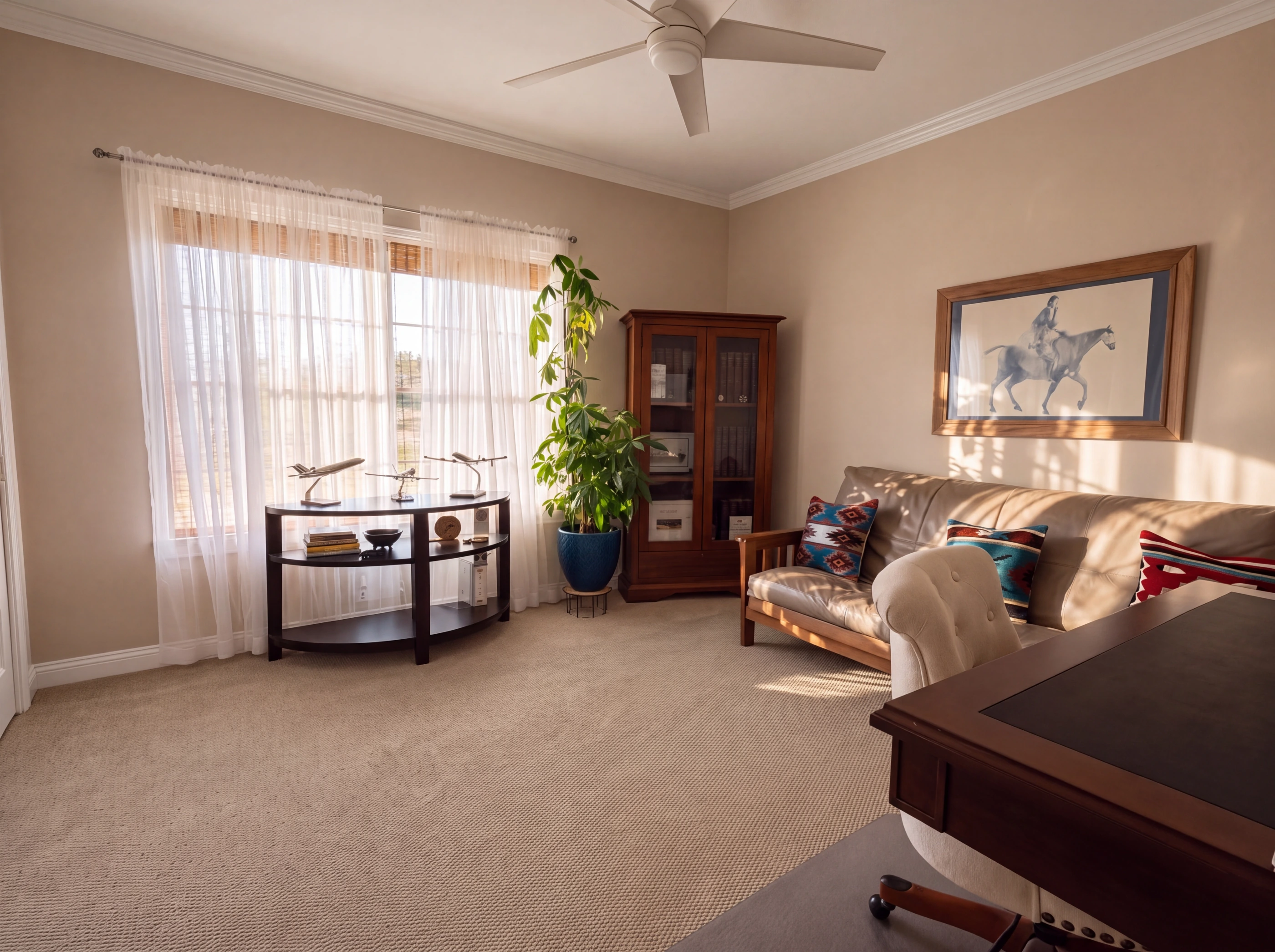 Fifth bedroom, currently used as a study